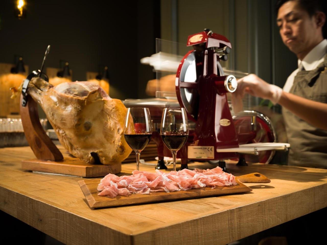 Omo7 Asahikawa By Hoshino Resorts Dış mekan fotoğraf A prosciutto slicer